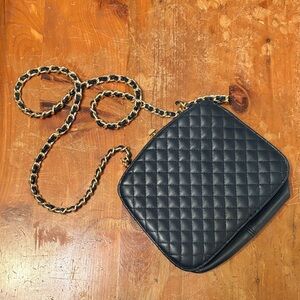 Amanda Smith Navy Quilted Chain Shoulder Bag